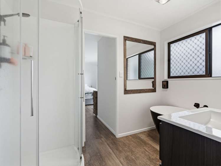 32a Holland Street Glenholme_15