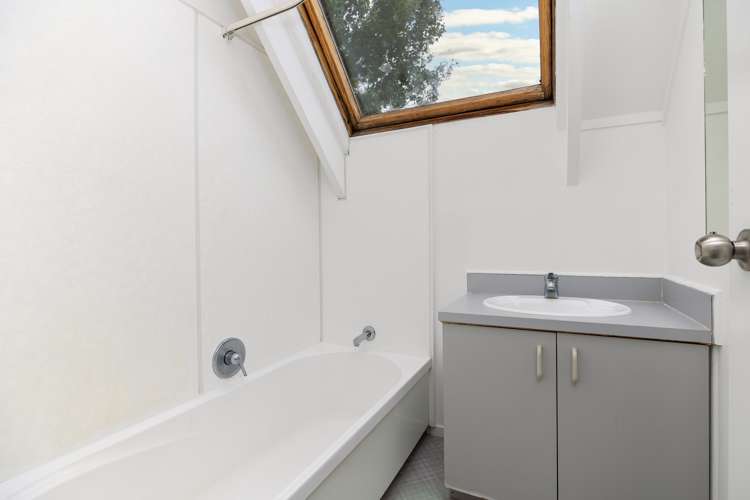 1/21a Fifth Avenue Mount Albert_14