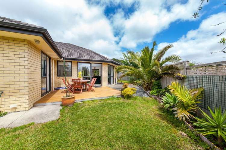 11 Holsten Place Massey_20