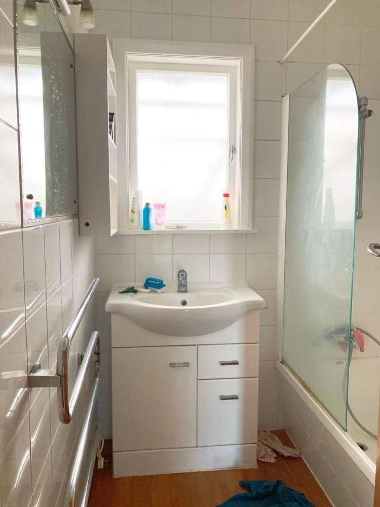 66 Roberts Road Te Atatu South_9