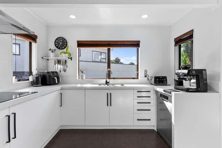 38 Pinehurst Place Wattle Downs_6