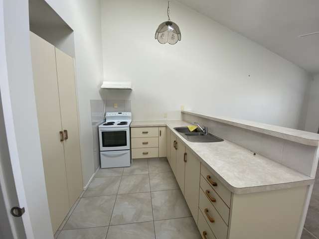 4/151 Kitchener Road Pukekohe_3