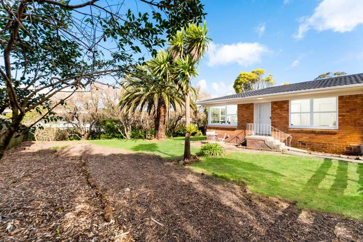 2/14 Kapiti Place Sunnynook_12