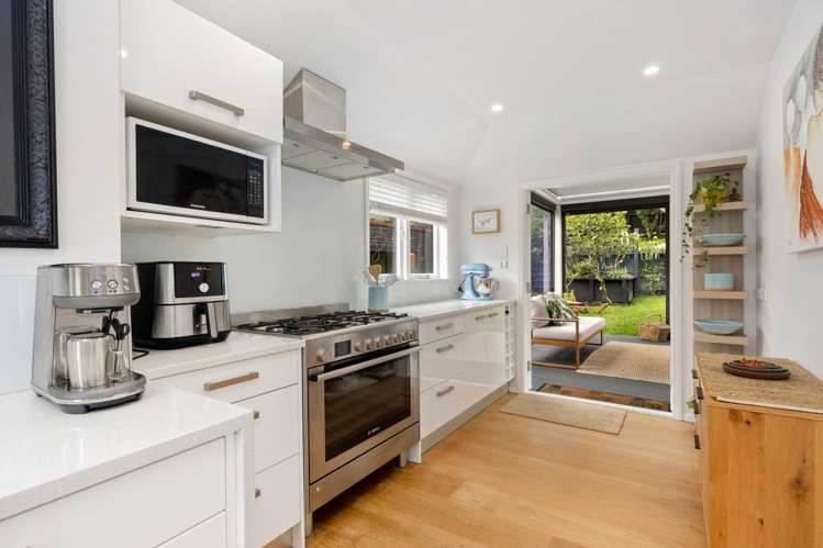 70 Selwyn Crescent Forrest Hill_9