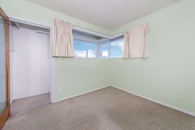 14 Kokiri Street Te Atatu South_21