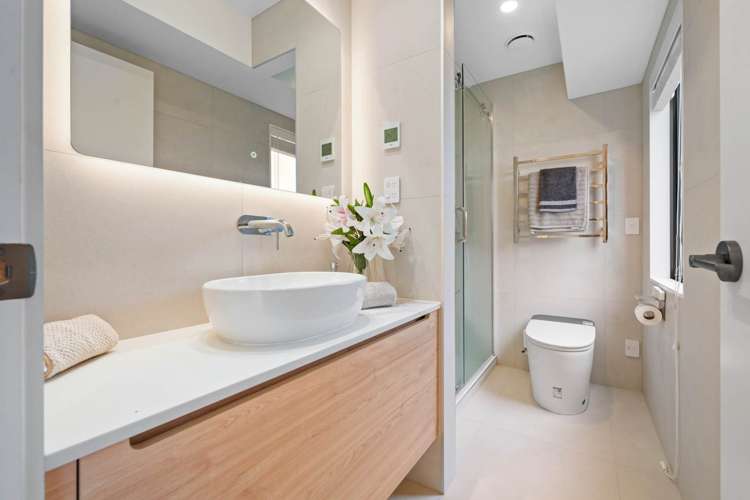 31A The Esplanade Eastern Beach_15