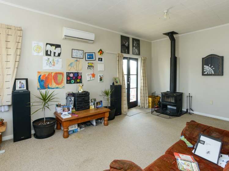 618 Park Road South Akina_5