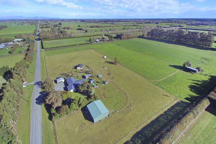 295 Plaskett Road Fernside_23