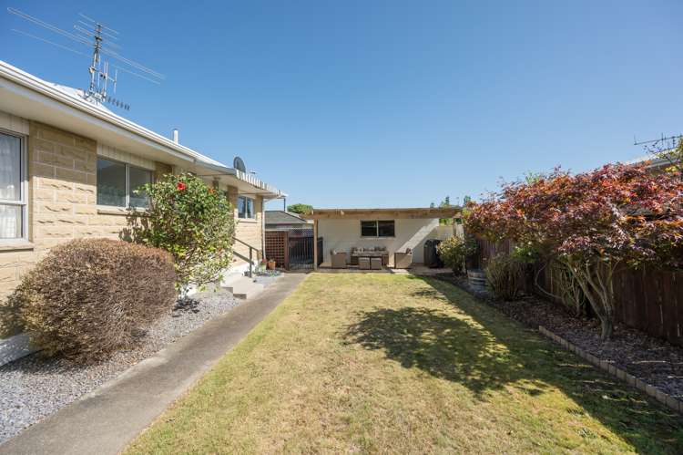 2/26 Exeter Street Stoke_16