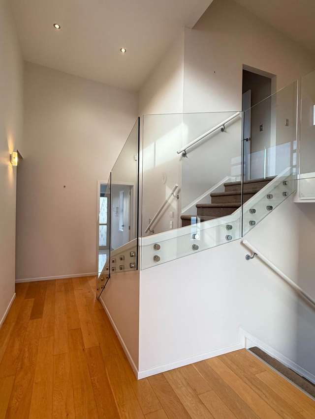 806A East Coast Road Oteha_1