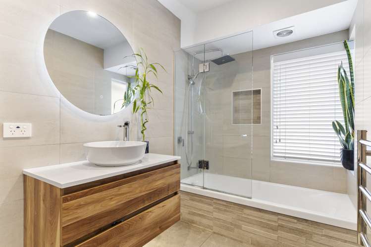 61 Beach Road Te Atatu Peninsula_11