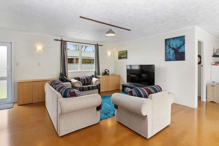 93 Mcleod Road Te Atatu South_17