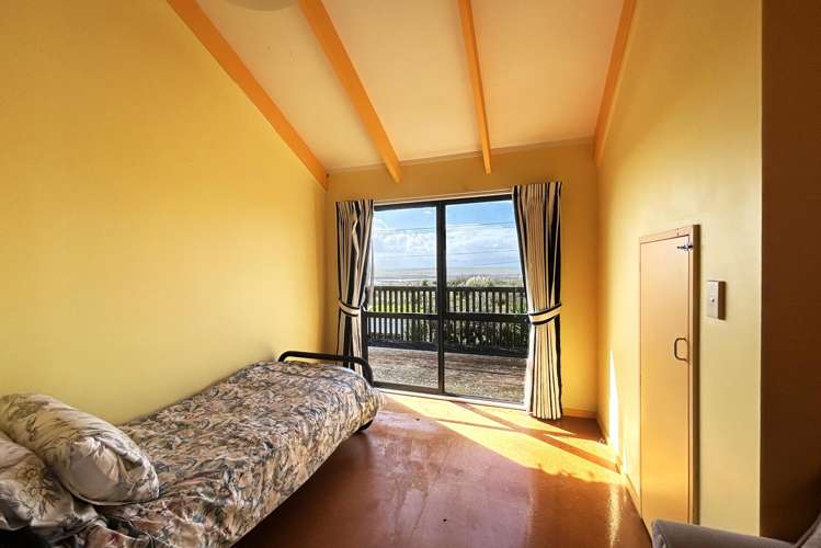 1251 East Coast Road Whakatiwai_19
