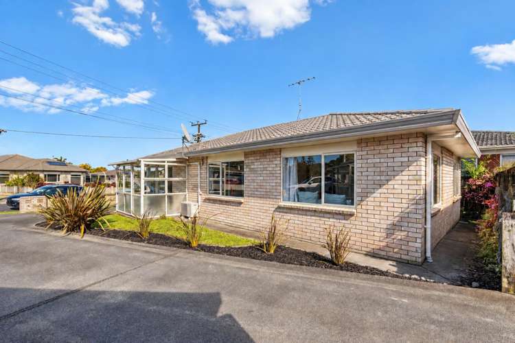 1/2 Doment Crescent Orewa_18