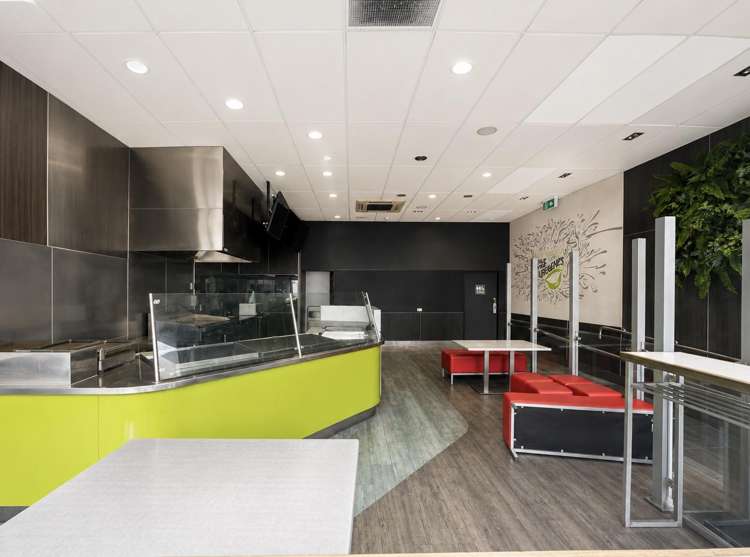 Part Ground/123 Carlton Gore Road Newmarket_2