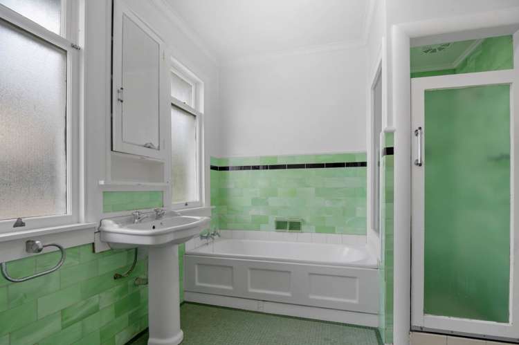 28 Ngapipi Road Orakei_16