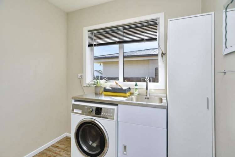 85 Stanbury Avenue Somerfield_17