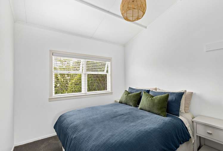 57 Grand View Road Leigh_17