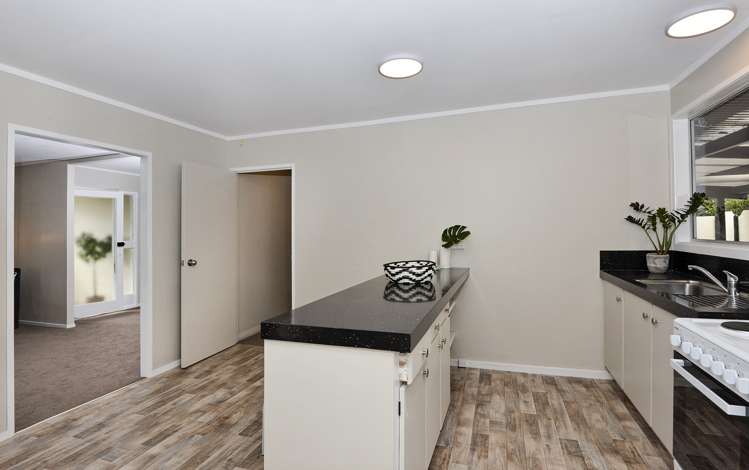 16 Solar Road Glen Eden_5