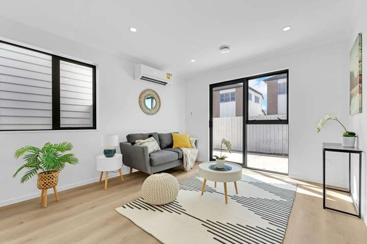 8B Gardiner Grove Mangere East_1