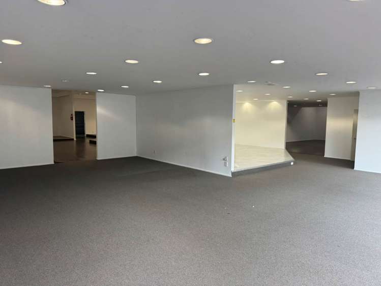 Unit 16/18 Link Drive Wairau Valley_3