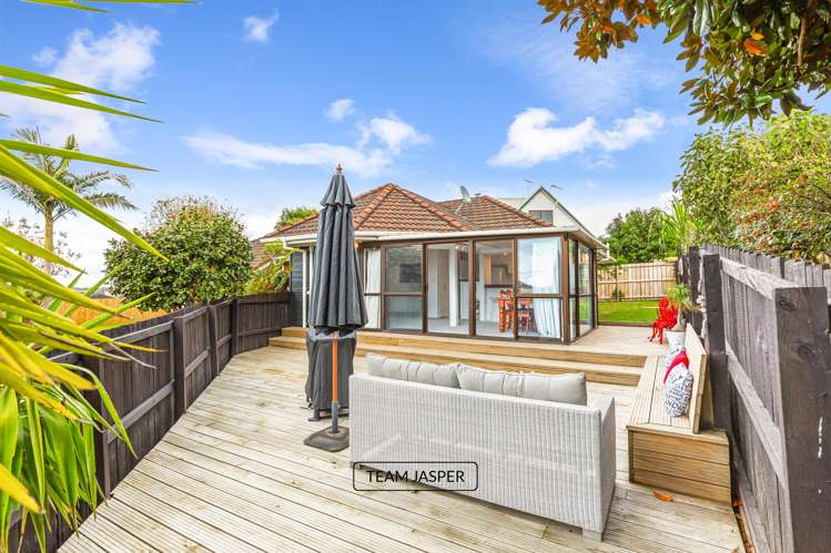 2/190 Norman Lesser Drive Saint Johns_13