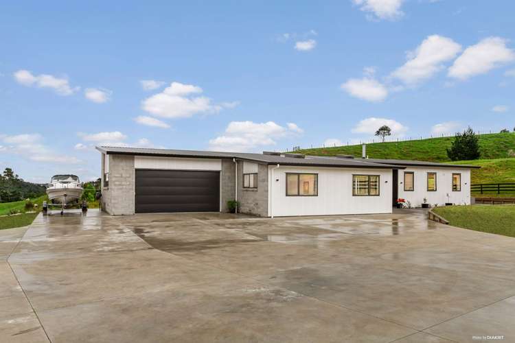 18A Niccone Place Bombay_20