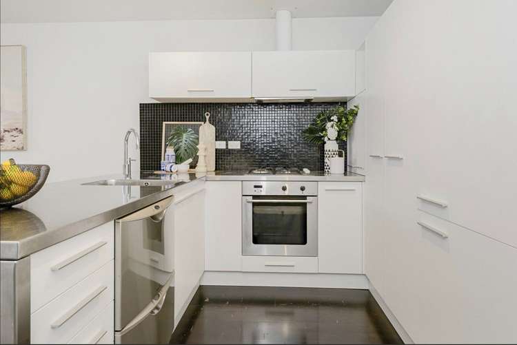 3p/435 New North Road Kingsland_6