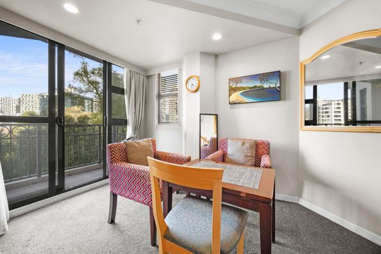 1N/100 Greys Avenue_4