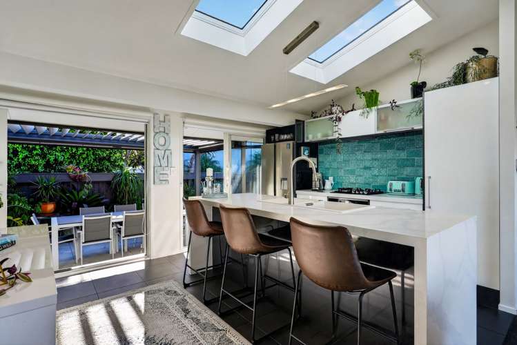 1/64 Seaview Road Castor Bay_29
