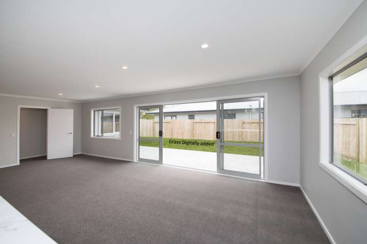 28 Wescombe Grove Feilding_5