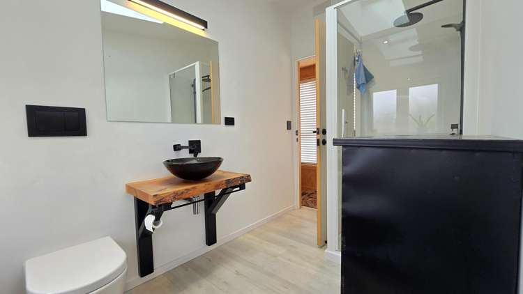 11 The Strand Okarito_14