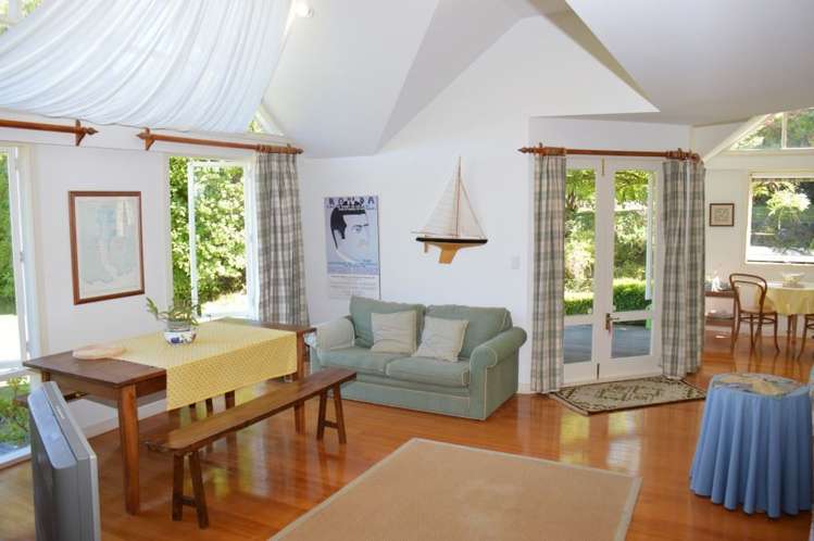 36 Penlington Place Akaroa_7