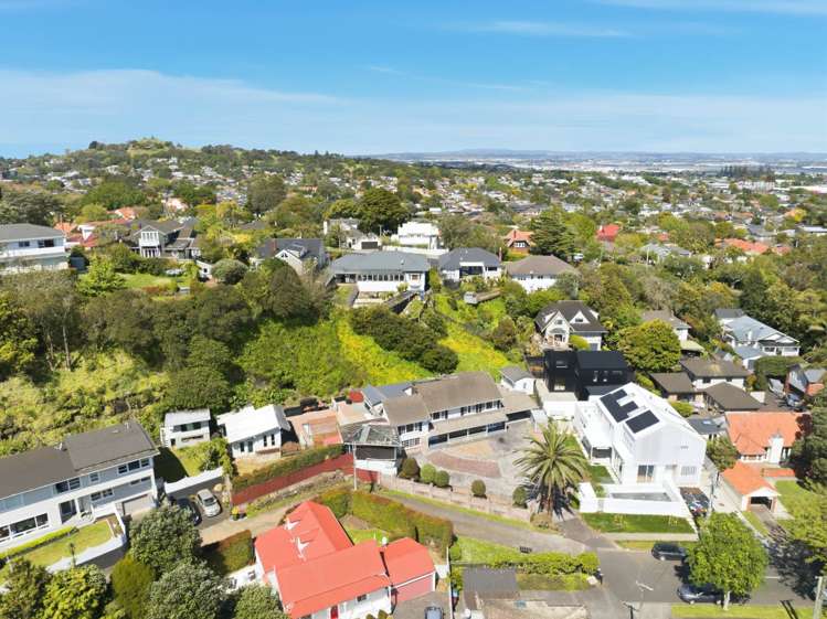 2 Queensway Three Kings_27