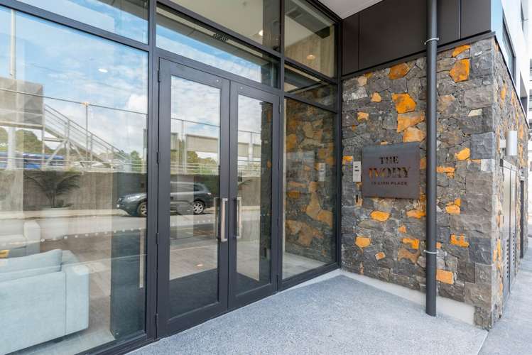 203/10 Lion Place Epsom_24