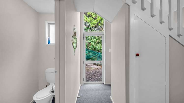 19 Walnut Place Akaroa_16