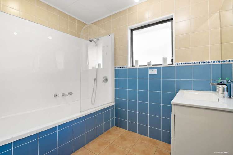 5 Newport Place Forrest Hill_17