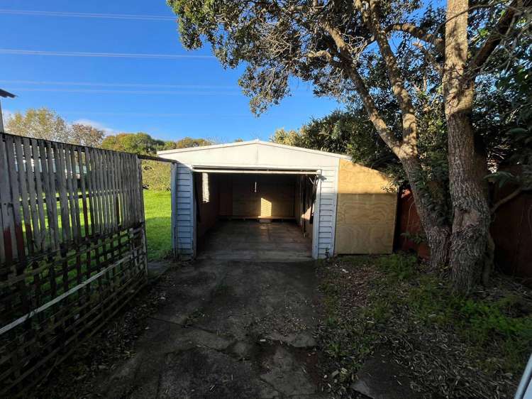 98 Portage Road New Lynn_14