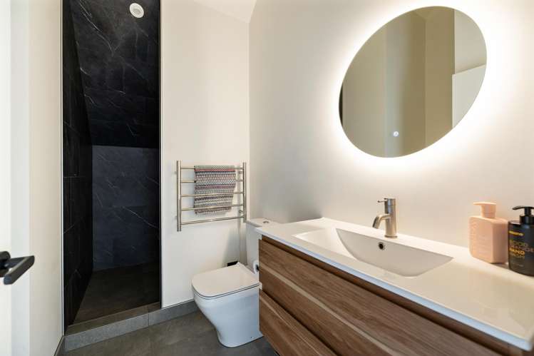 5 Escalator Avenue Jack's Point_16