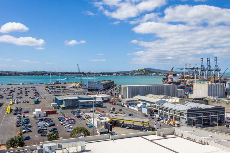 1208/18 Beach Road Auckland Central_13