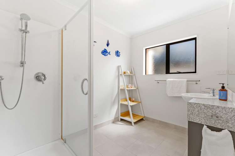 11 Barrier View Road Leigh_12