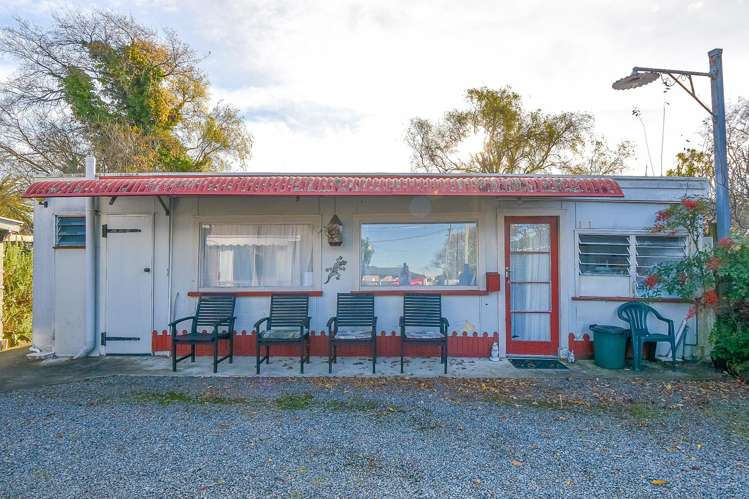 243 High Street North Carterton_18