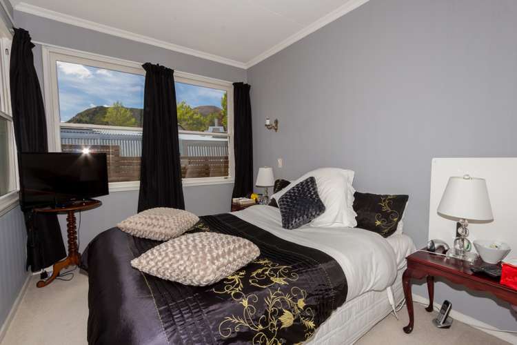 6 Derby Street Arrowtown_15