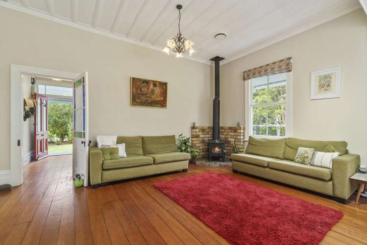 8 Western Road Laingholm_5