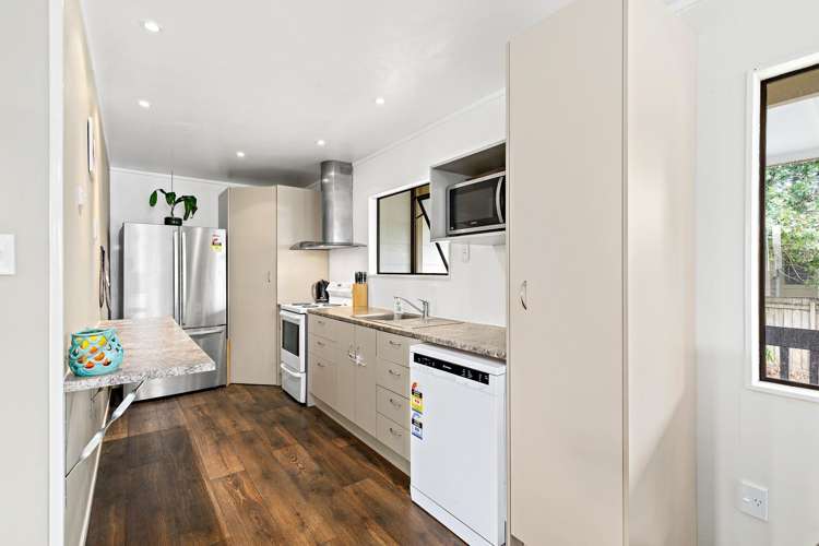 6 Te Moau Avenue Parakai_4