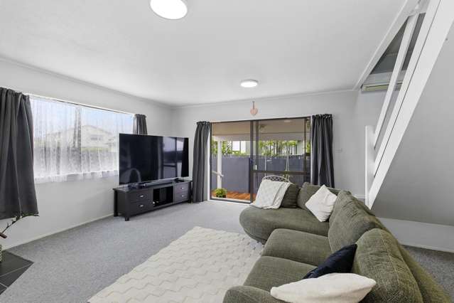 1/26 Outram Grove Kelson_1