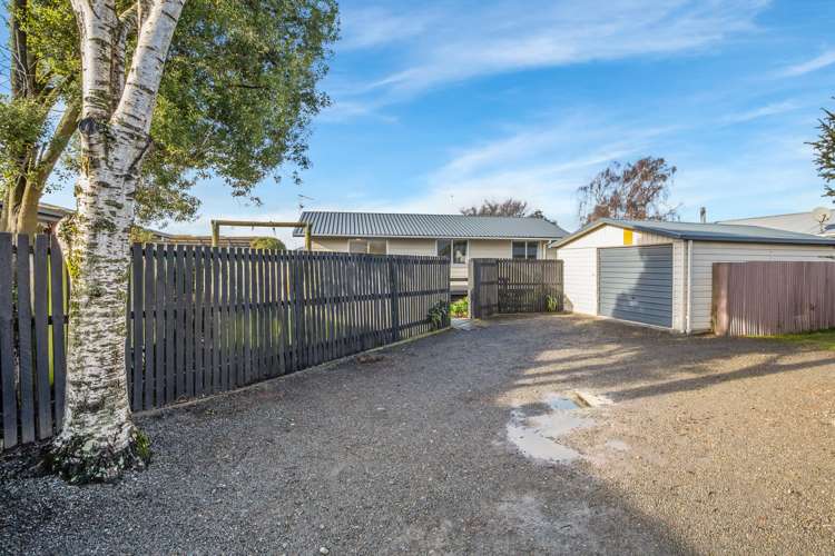 82 Gilberthorpes Road Hei Hei_15