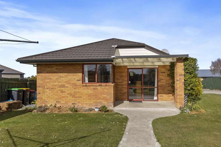 49 Pages Road Marchwiel_18