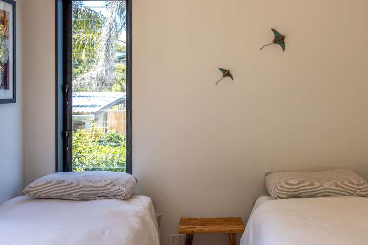 70 Queens Drive Oneroa_16