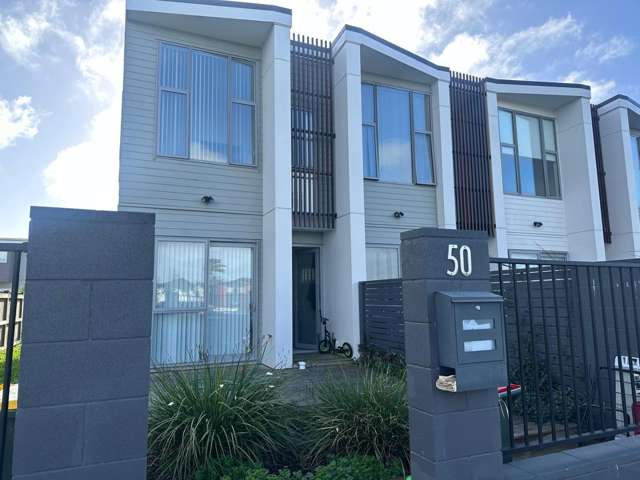 Spacious Three Bedroom Property In Papatoetoe